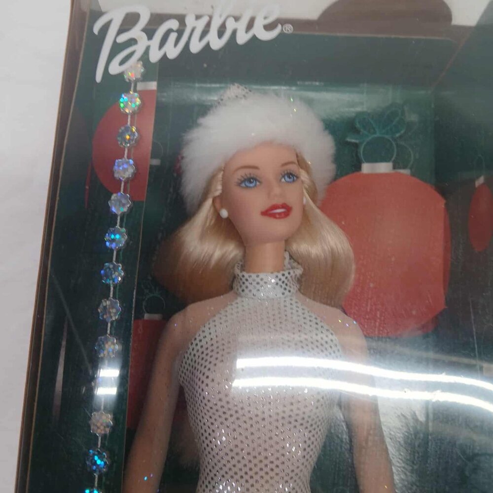 Vintage Barbie Holiday Excitement - Picture 3 of 11